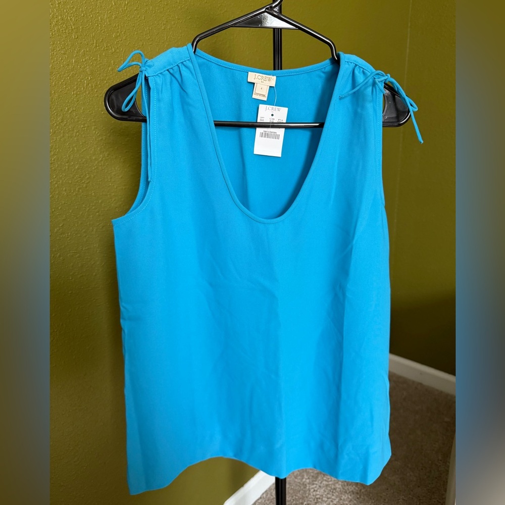 NWT’s J. Crew Women's Sleeveless Blue Blouse Size 4